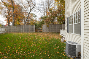 Homes for sale in West Hartford, CT | 49 Park Pl Cir #49, West Hartford, CT 06110 | MLS# 24138387