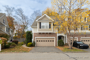 Homes for sale in West Hartford, CT | 49 Park Pl Cir #49, West Hartford, CT 06110 | MLS# 24138387