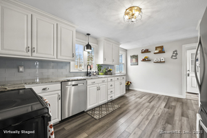 Homes for sale in Hebron, CT | 559 East St, Hebron, CT 06248 | MLS# 24138149