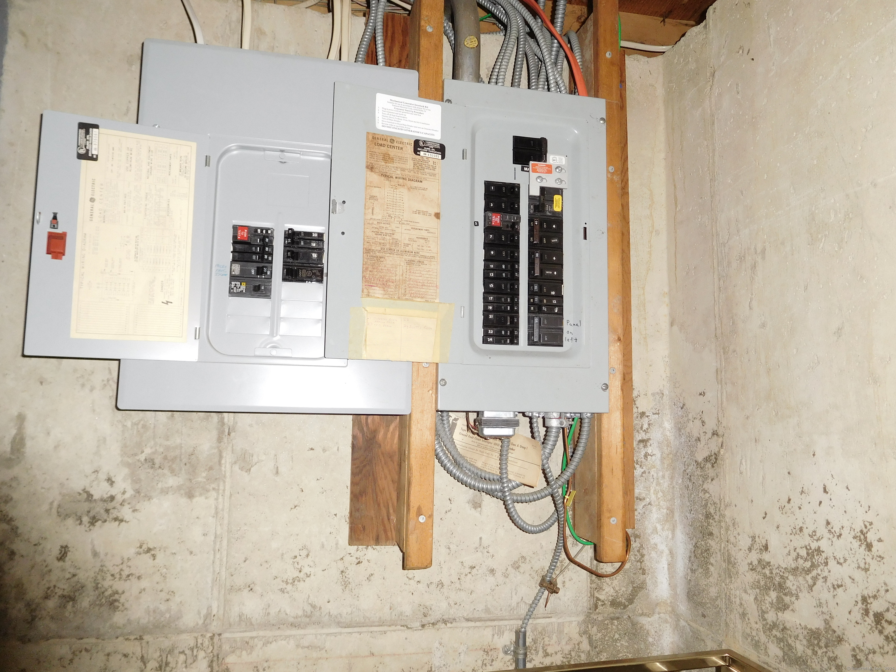 Homes for sale in Torrington, CT | 68 Knollwood Dr, Torrington, CT 06790 | MLS# 24138455