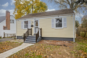 Homes for sale in Bloomfield, CT | 39 Wade Ave, Bloomfield, CT 06002 | MLS# 24138122