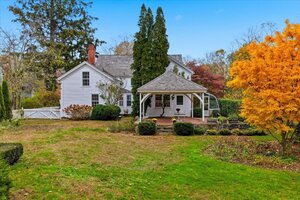 Homes for sale in Guilford, CT | 52 Fair St, Guilford, CT 06437 | MLS# 24138037