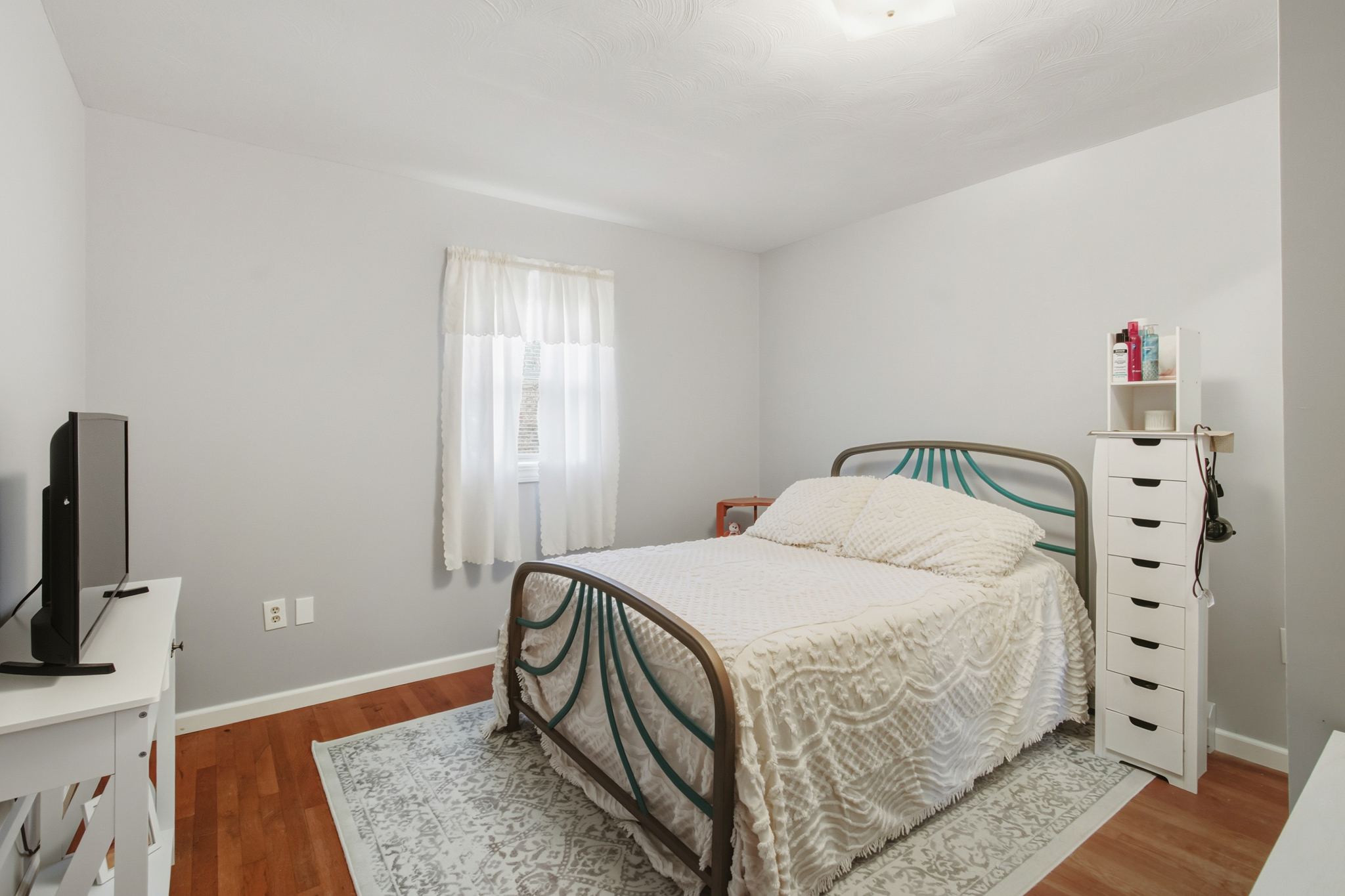 Photo 17 of 137 Maple Hill Road, Naugatuck, CT