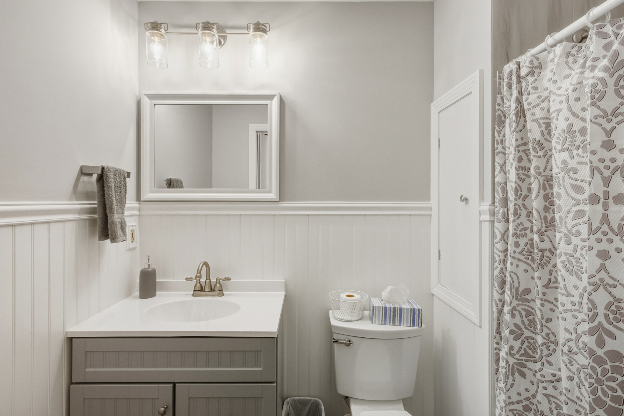 Photo 15 of 137 Maple Hill Road, Naugatuck, CT