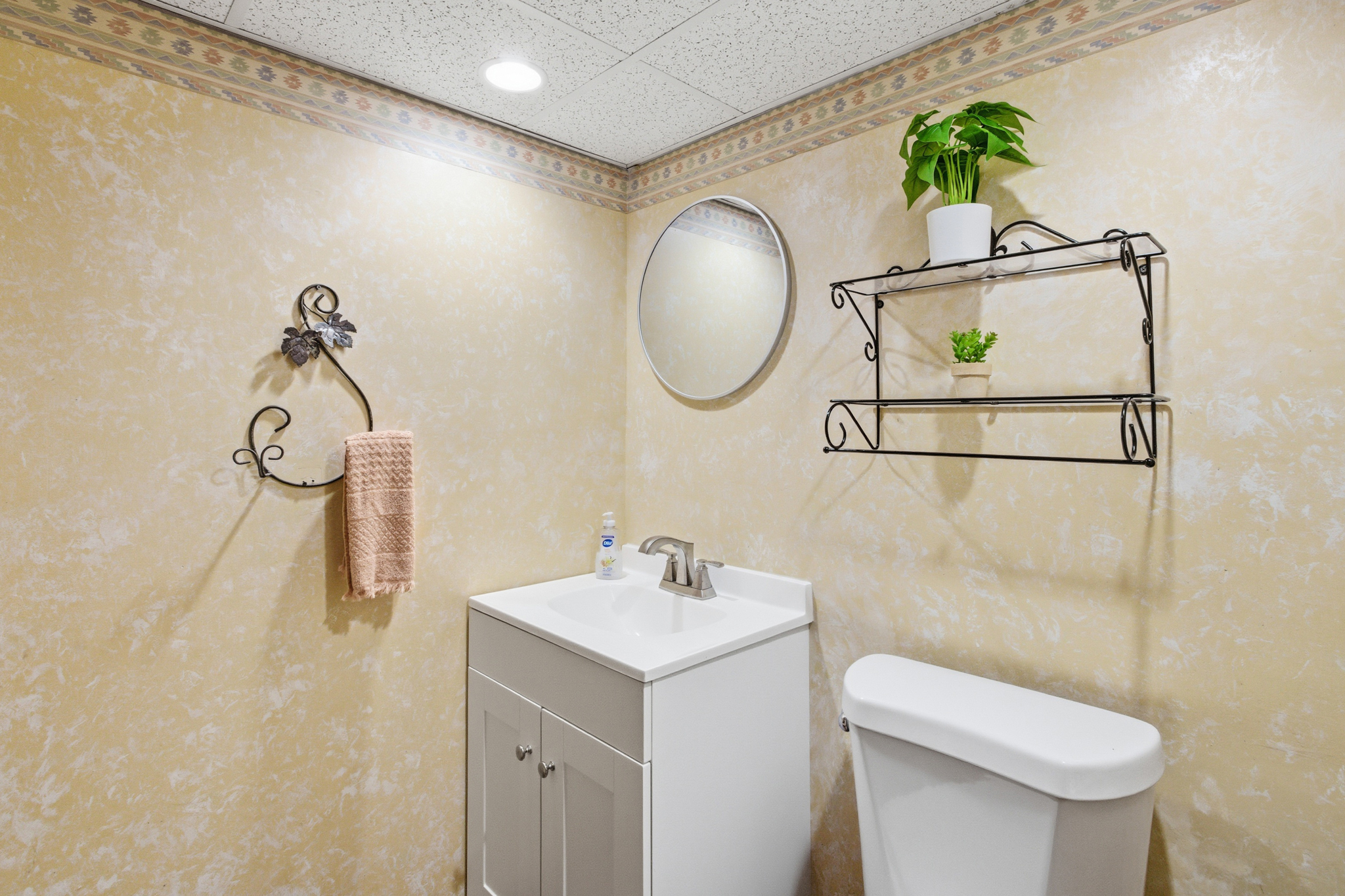 Photo 26 of 137 Maple Hill Road, Naugatuck, CT