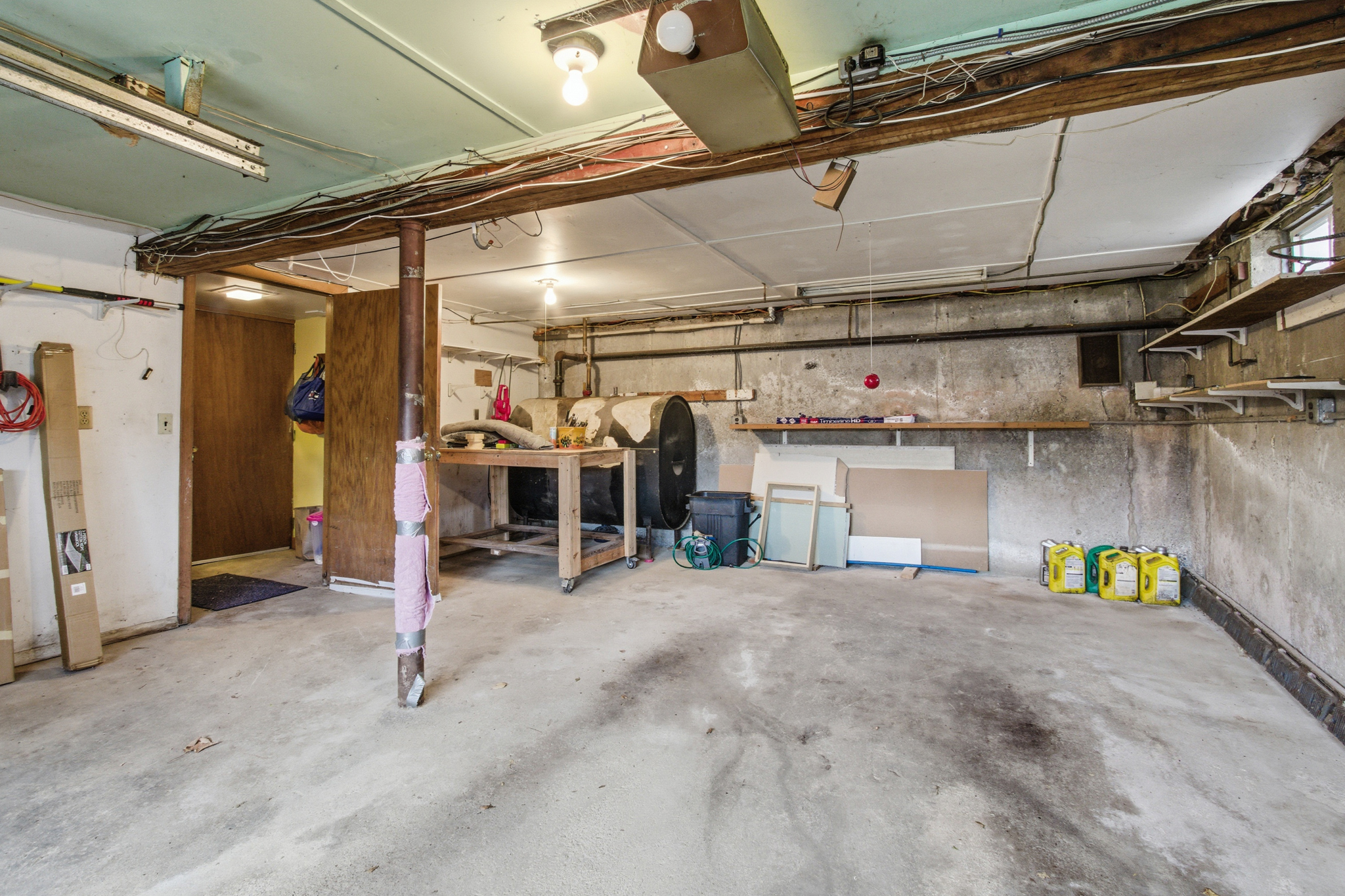 Photo 29 of 137 Maple Hill Road, Naugatuck, CT