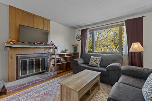 Homes for sale in Groton, CT | 255 Capstan Ave, Groton, CT 06355 | MLS# 24138323