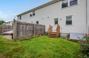 Homes for sale in Glastonbury, CT | 5 Garland Dr #5, Glastonbury, CT 06033 | MLS# 24137982