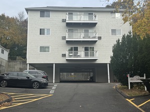 7 Hamilton Avenue, Unit APT 32