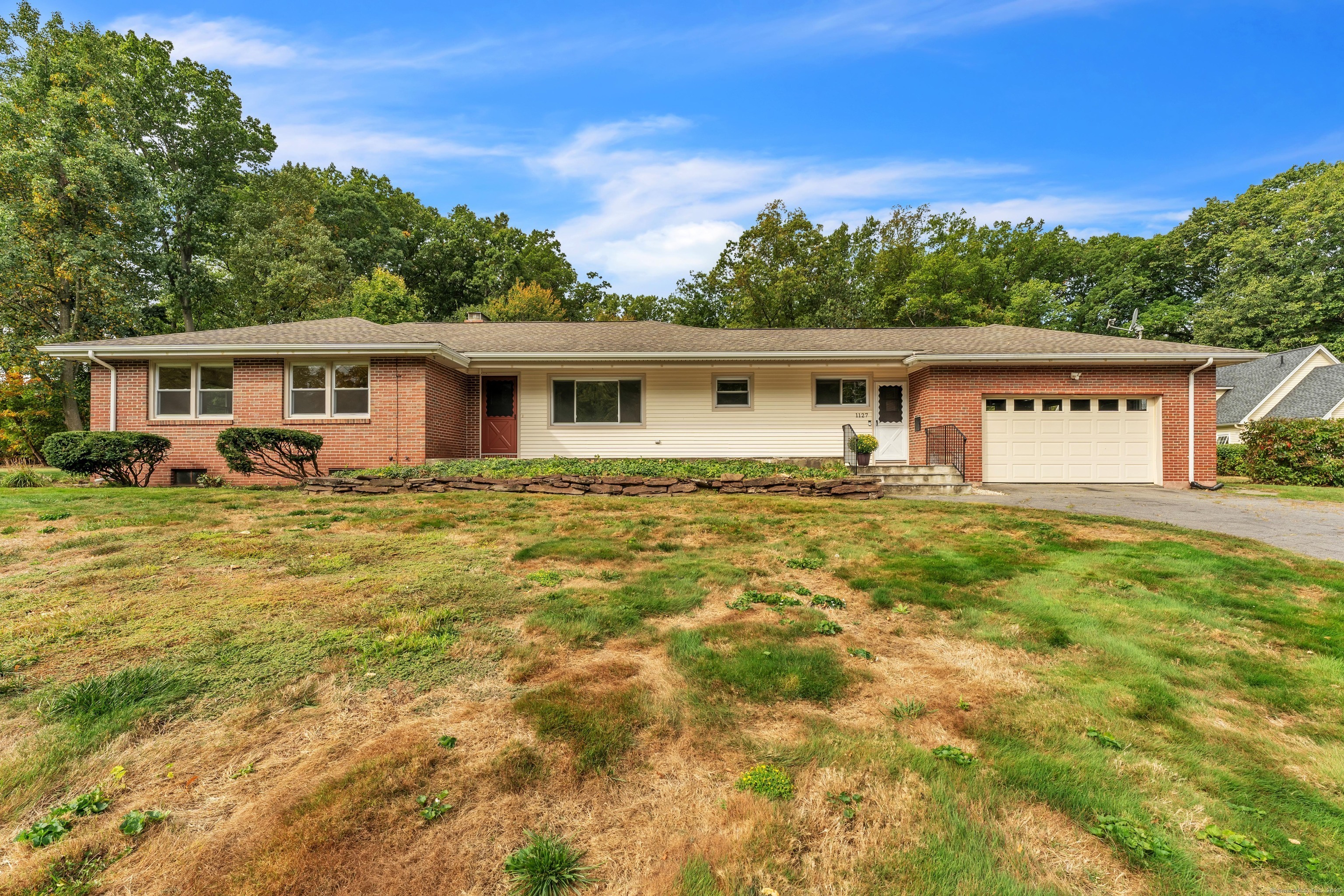 Photo 4 of 1127 East Street, Suffield, CT