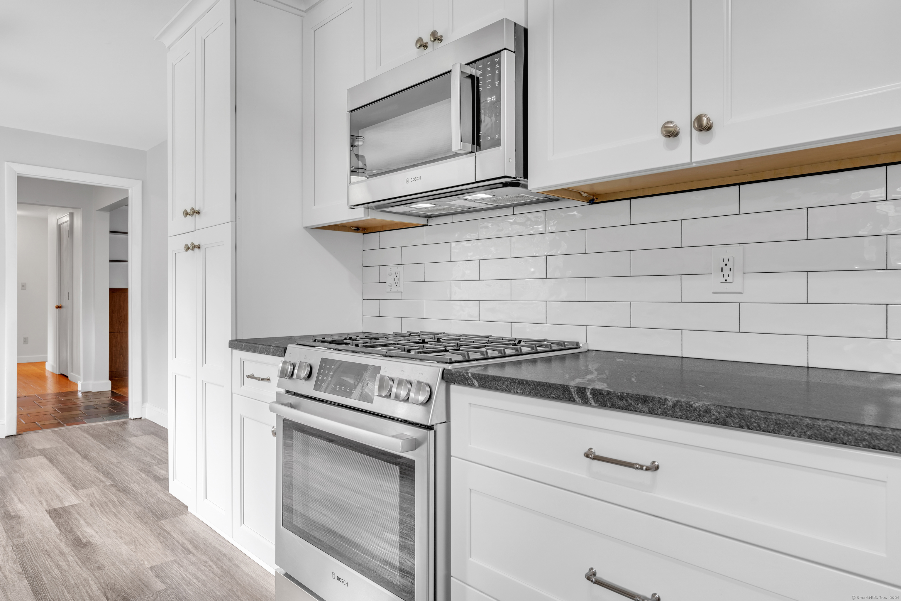 Photo 8 of 1127 East Street, Suffield, CT