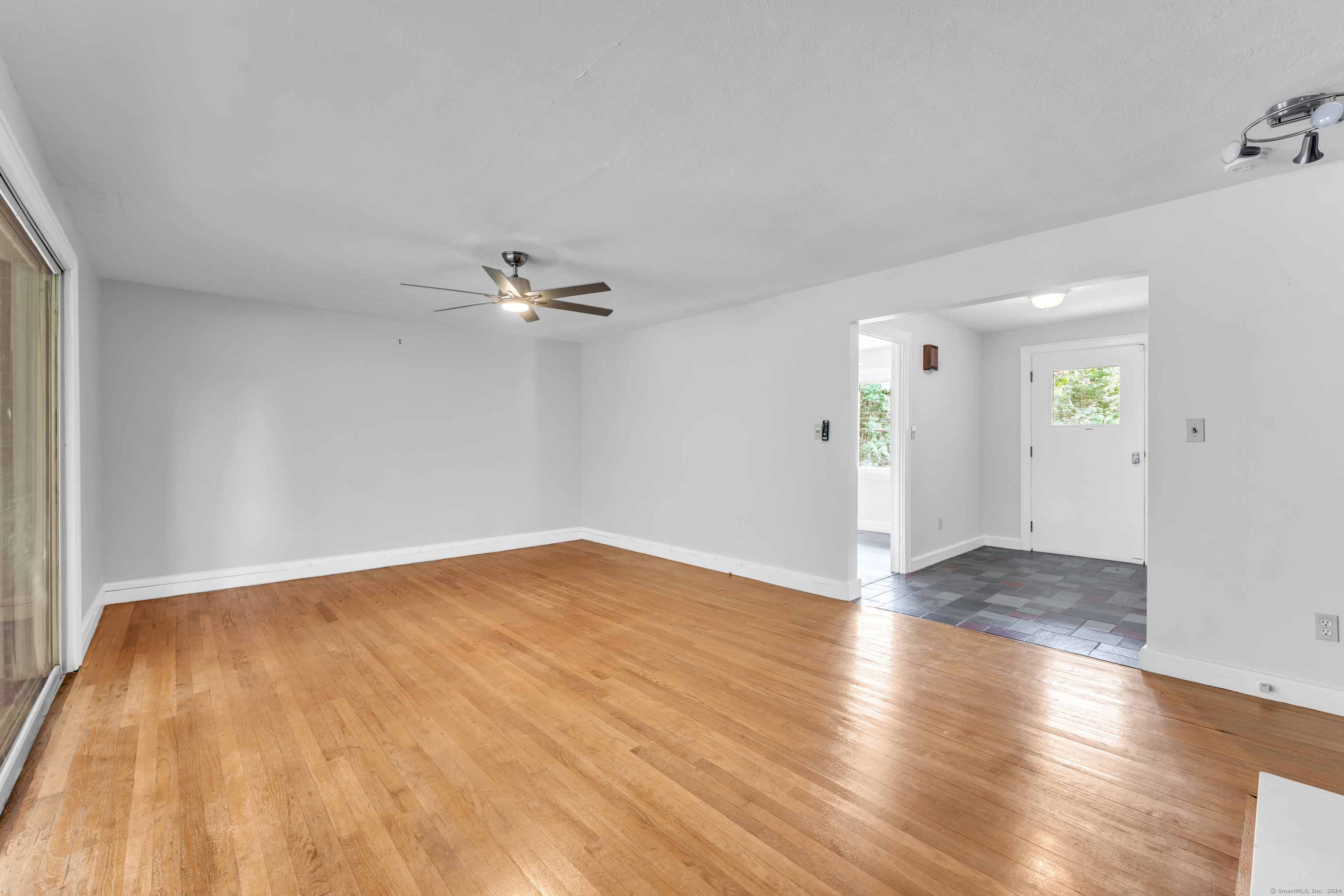 Photo 17 of 1127 East Street, Suffield, CT