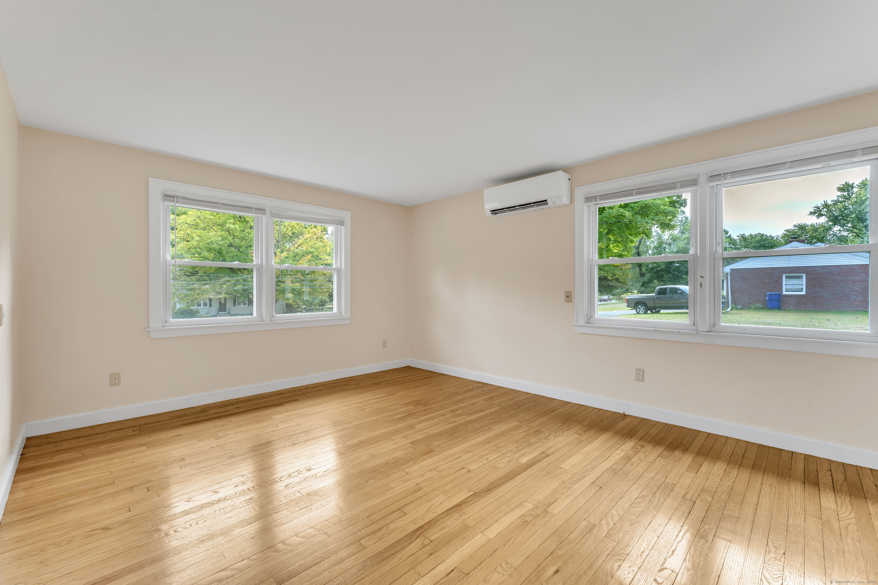 Photo 21 of 1127 East Street, Suffield, CT