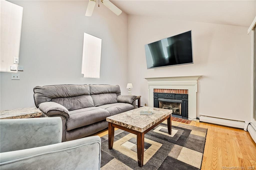 Photo 5 of 1467 East Street, Suffield, CT