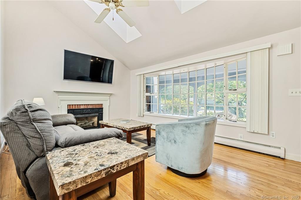 Photo 6 of 1467 East Street, Suffield, CT