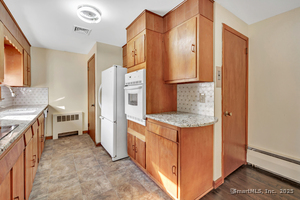 Homes for sale in Stratford, CT | 165 Douglas St, Stratford, CT 06614 | MLS# 24138609