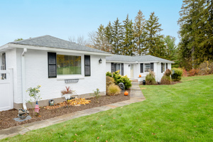 Homes for sale in East Hampton, CT | 20 Keighley Pond Rd, East Hampton, CT 06456 | MLS# 24136148