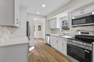 Homes for sale in West Haven, CT | 50 Morris Ave, West Haven, CT 06516 | MLS# 24138610