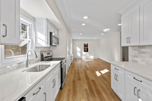 Homes for sale in West Haven, CT | 50 Morris Ave, West Haven, CT 06516 | MLS# 24138610