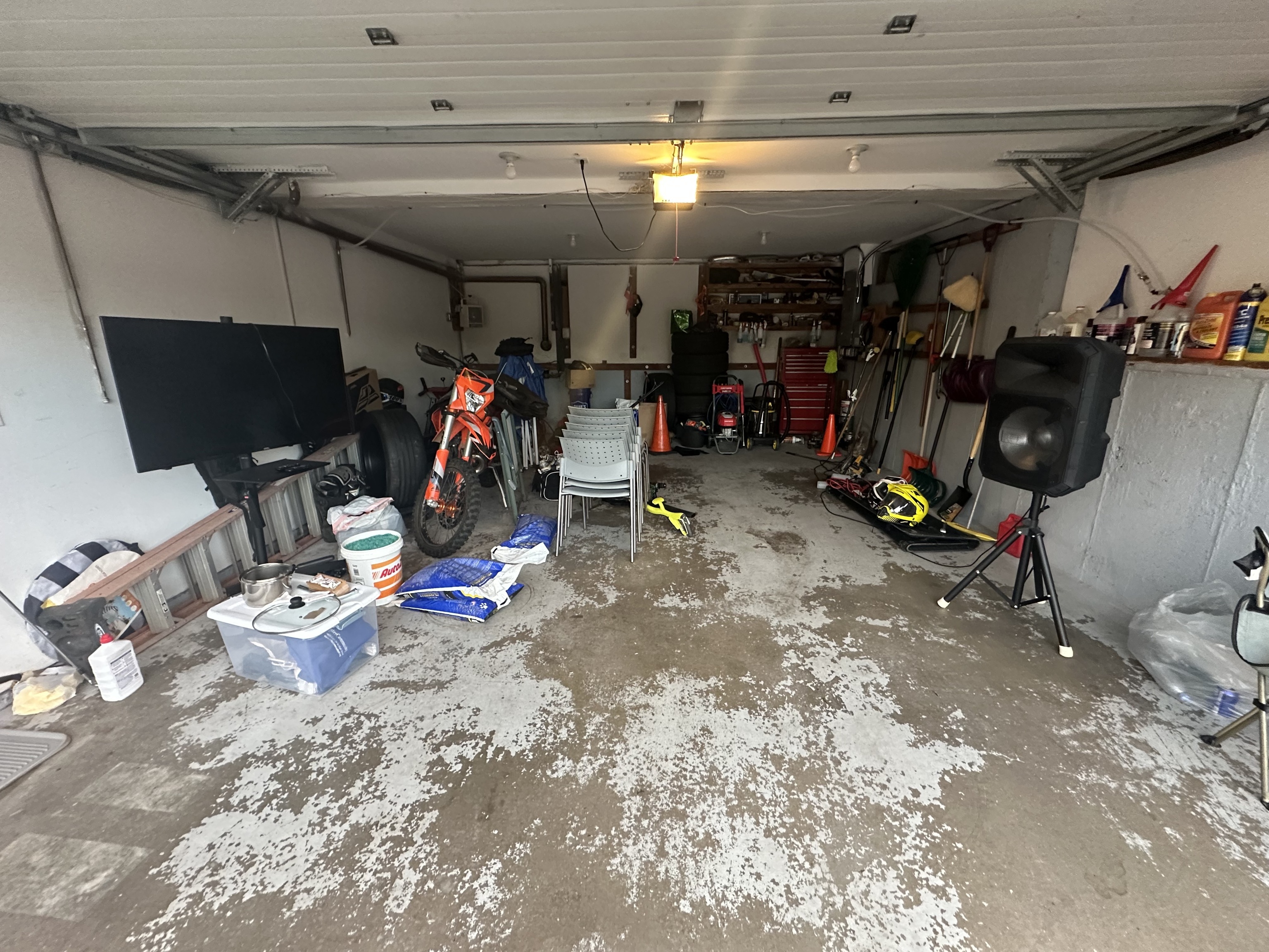 Homes for sale in Bristol, CT | 38 Colony St, Bristol, CT 06010 | MLS# 24138443