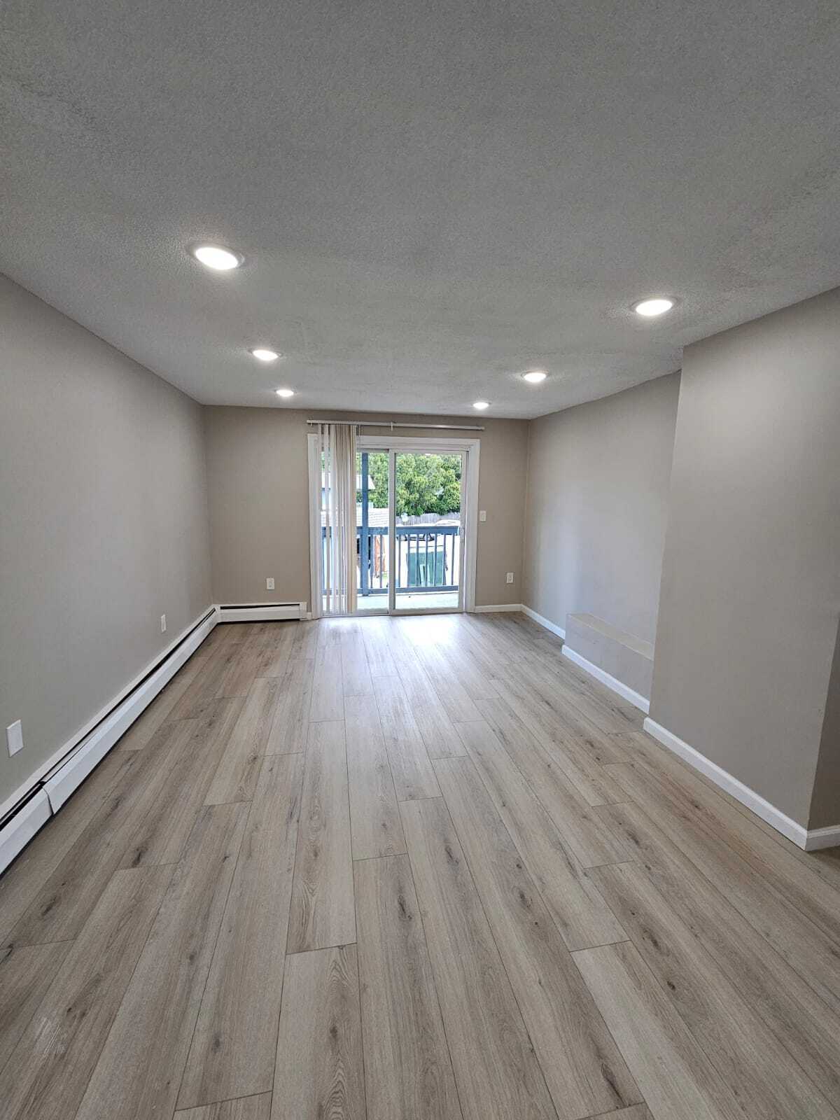 Photo 7 of 99 Grove Avenue, Groton, CT