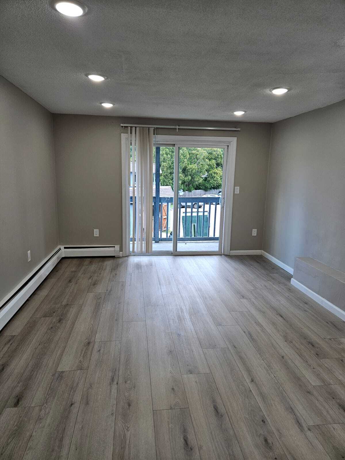 Photo 8 of 99 Grove Avenue, Groton, CT