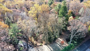 Homes for sale in New Canaan, CT | 122 Brookwood Ln, New Canaan, CT 06840 | MLS# 24136296