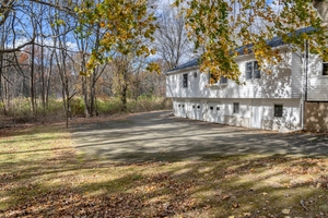 Homes for sale in Woodbridge, CT | 6 Brookside Dr, Woodbridge, CT 06525 | MLS# 24121103