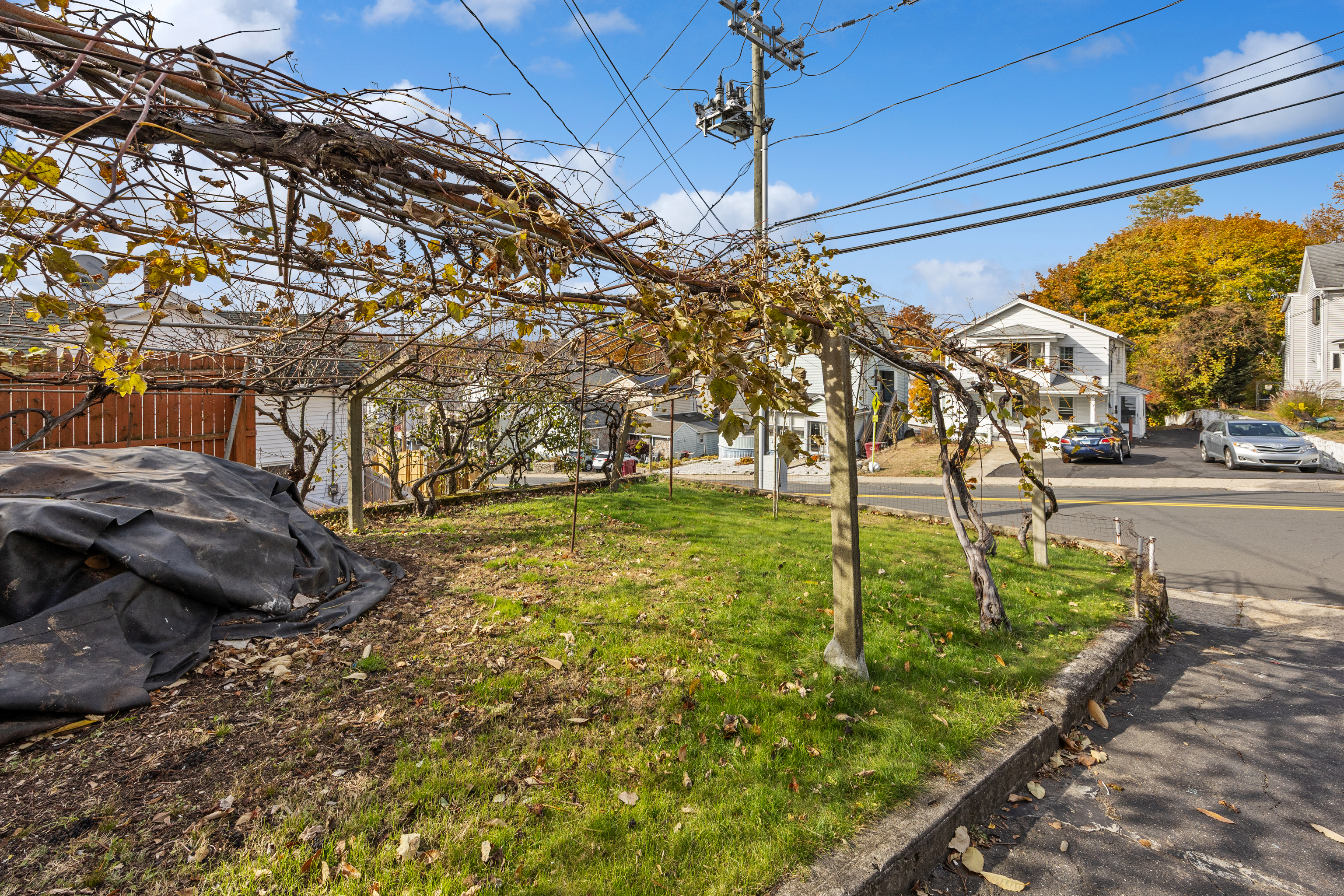 3 Maple, Naugatuck, 06770, 2 Bedrooms Bedrooms, 0 ,2 BathroomsBathrooms,Single Family For Sale,For Sale,Maple,0,24138838