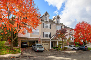 Homes for sale in Danbury, CT | 92 Woodcrest Ln #92, Danbury, CT 06810 | MLS# 24137734