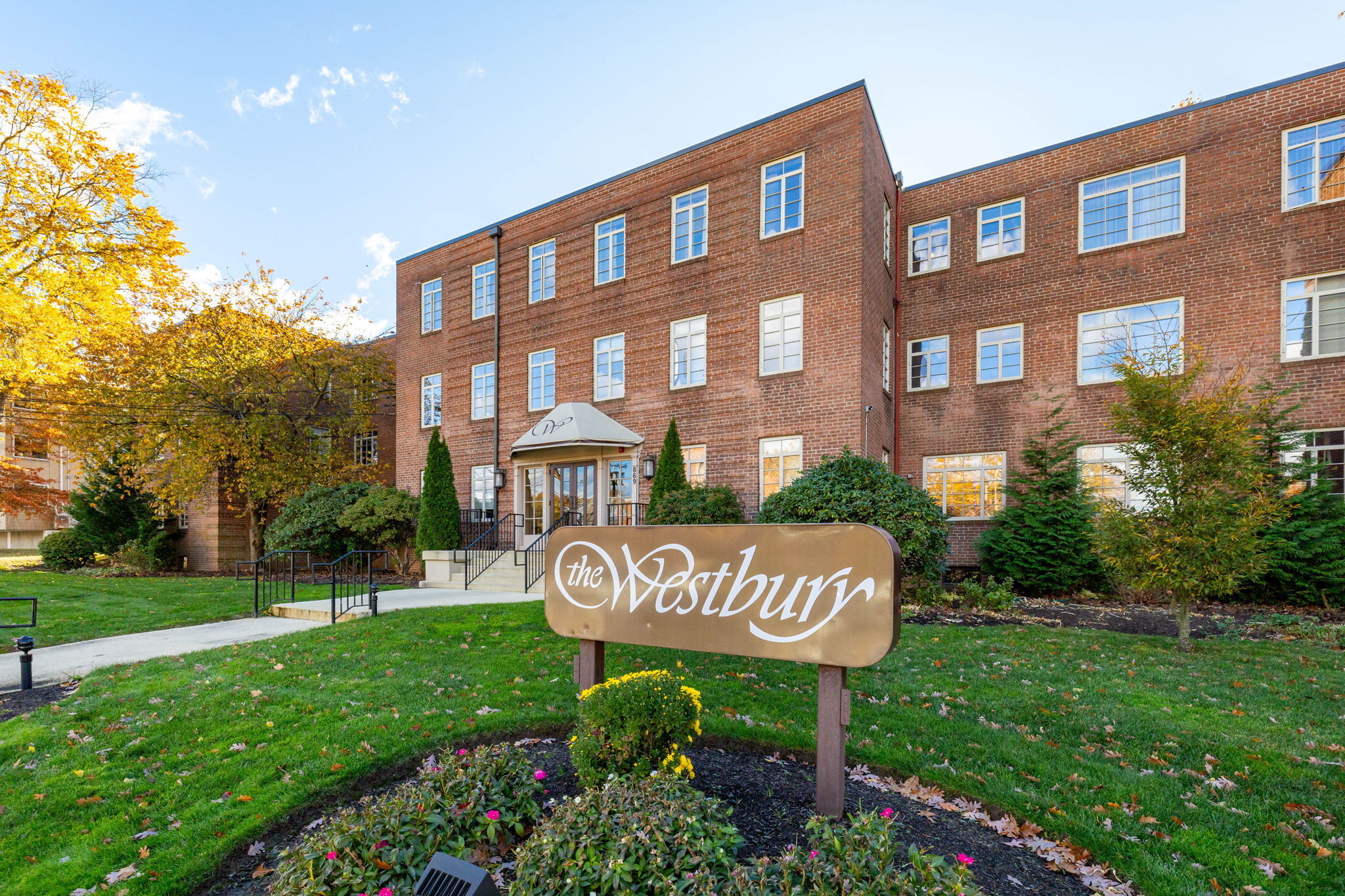 Homes for sale in West Hartford, CT | 869 Farmington Ave #APT 305, West Hartford, CT 06119 | MLS# 24138765