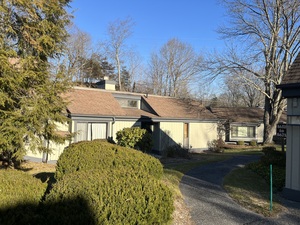 Homes for sale in Southbury, CT | 865 Heritage Vlg #B, Southbury, CT 06488 | MLS# 24138526