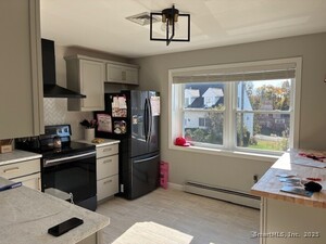 Homes for sale in Newington, CT | 14 Kowal Ct, Newington, CT 06111 | MLS# 24139020