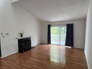 Homes for sale in Cromwell, CT | 7 Pheasant Run #7, Cromwell, CT 06416 | MLS# 24124488