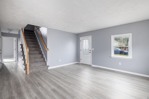 Homes for sale in Naugatuck, CT | 21 Longwood Dr, Naugatuck, CT 06770 | MLS# 24138916