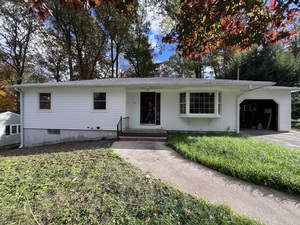 Homes for sale in Naugatuck, CT | 92 Birch Ln, Naugatuck, CT 06770 | MLS# 24138976