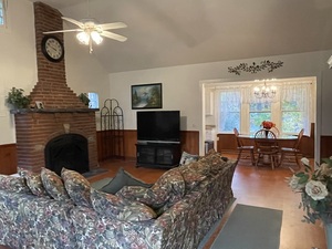 Homes for sale in Newtown, CT | 89 Alpine St, Newtown, CT 06482 | MLS# 24136807