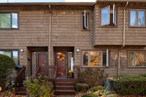 Homes for sale in Hamden, CT | 37 Towne House Rd #37, Hamden, CT 06514 | MLS# 24135658