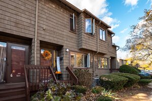 Homes for sale in Hamden, CT | 37 Towne House Rd #37, Hamden, CT 06514 | MLS# 24135658