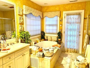 Homes for sale in Stamford, CT | 12 Old Mill Ln, Stamford, CT 06902 | MLS# 24138618