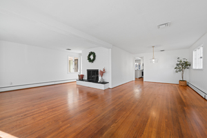 Homes for sale in West Hartford, CT | 11 Rye Ridge Pkwy, West Hartford, CT 06117 | MLS# 24117857