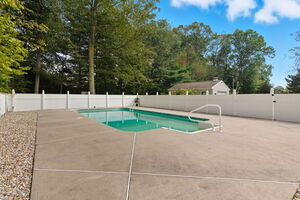 Homes for sale in Wethersfield, CT | 268 Goff Rd, Wethersfield, CT 06109 | MLS# 24139100