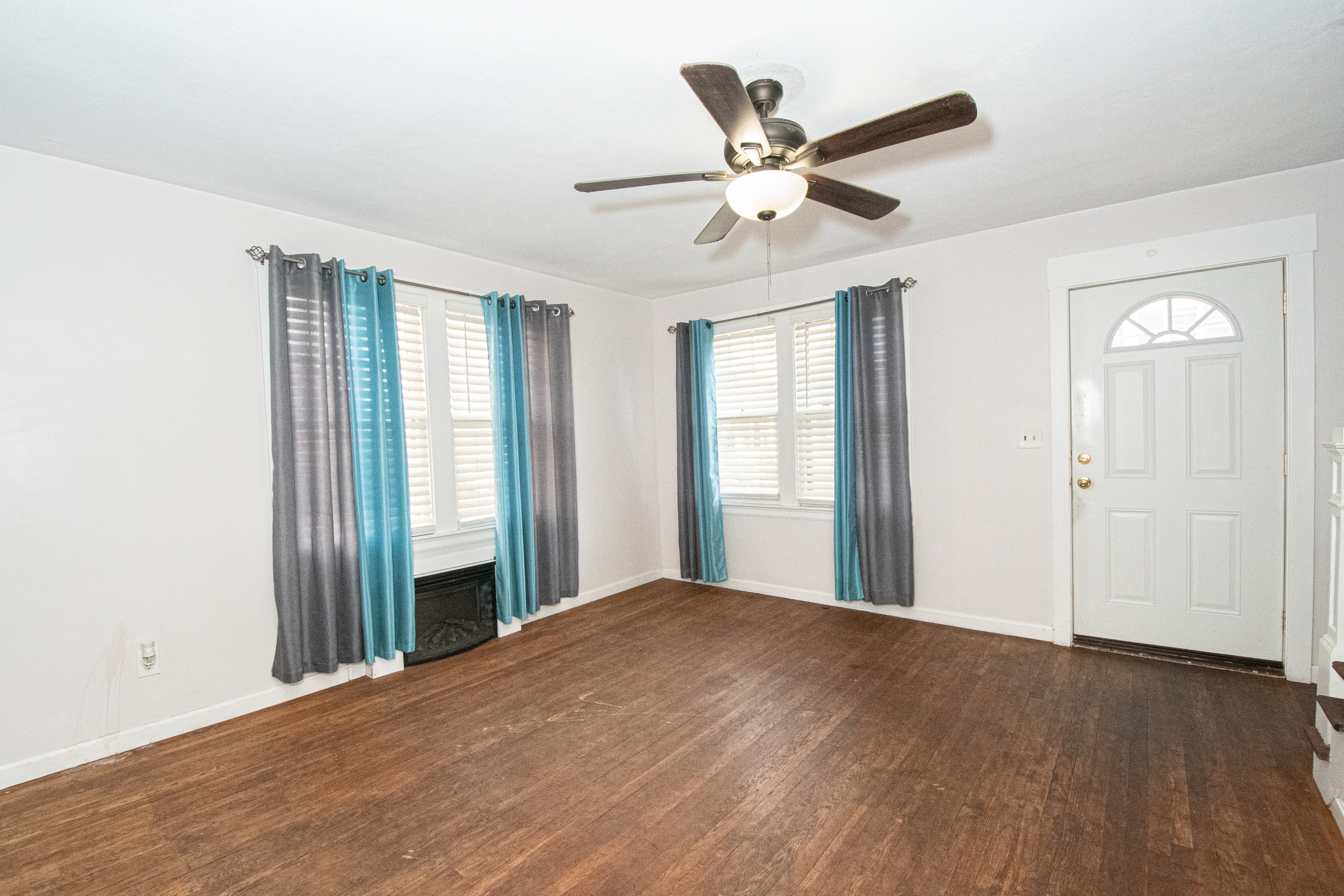 15 Summer, Enfield, 06082, 4 Bedrooms Bedrooms, 0 ,1 BathroomBathrooms,Single Family For Sale,For Sale,Summer,0,24132698