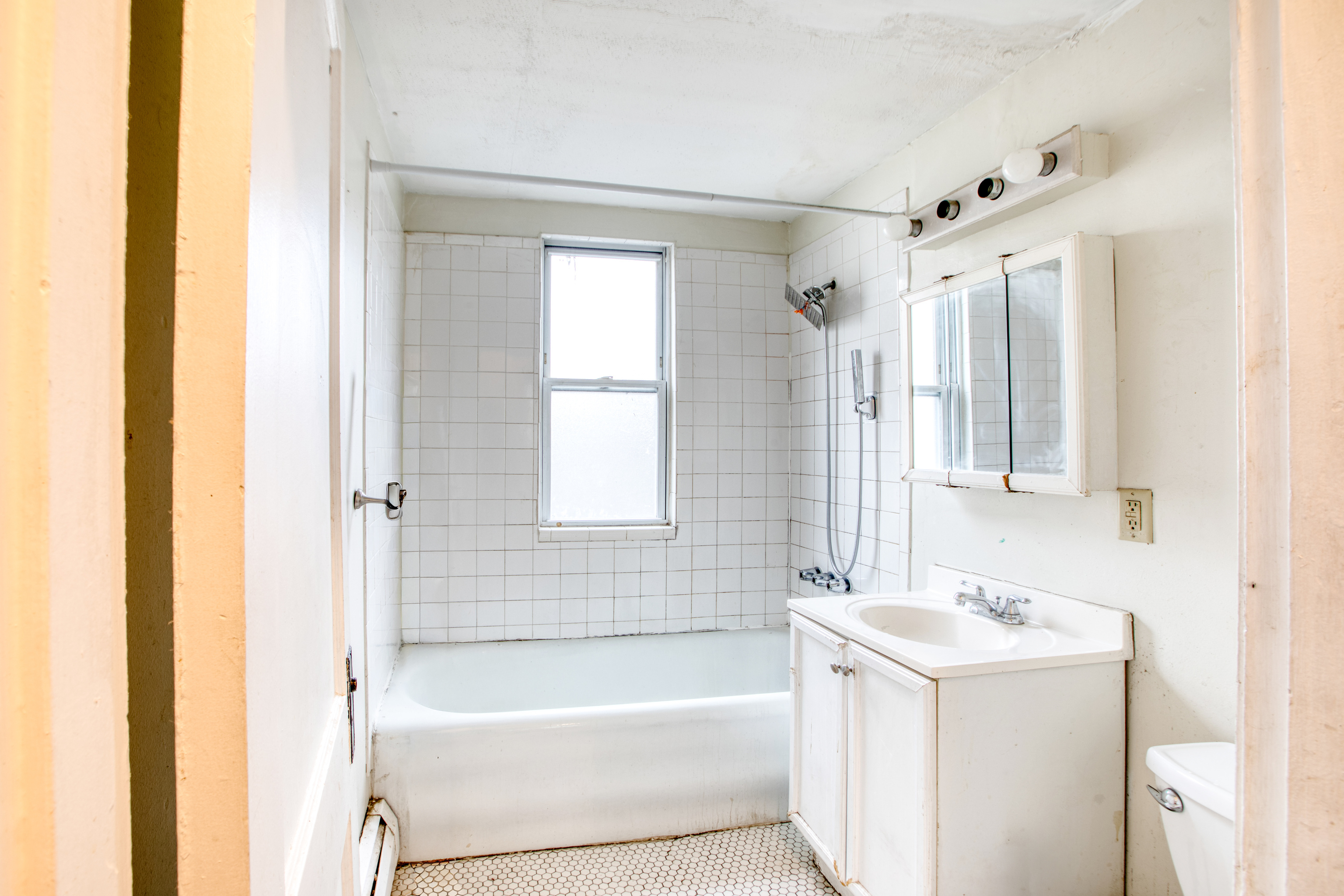 429 New Britain, Hartford, 06106, 3 Bedrooms Bedrooms, 0 ,1 BathroomBathrooms,Residential Rental,For Sale,New Britain,0,24136373