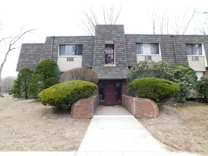 Homes for sale in Windsor, CT | 98 High Path Rd #98, Windsor, CT 06095 | MLS# 24139188