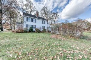 Homes for sale in Ellington, CT | 89 Maple St, Ellington, CT 06029 | MLS# 24139197