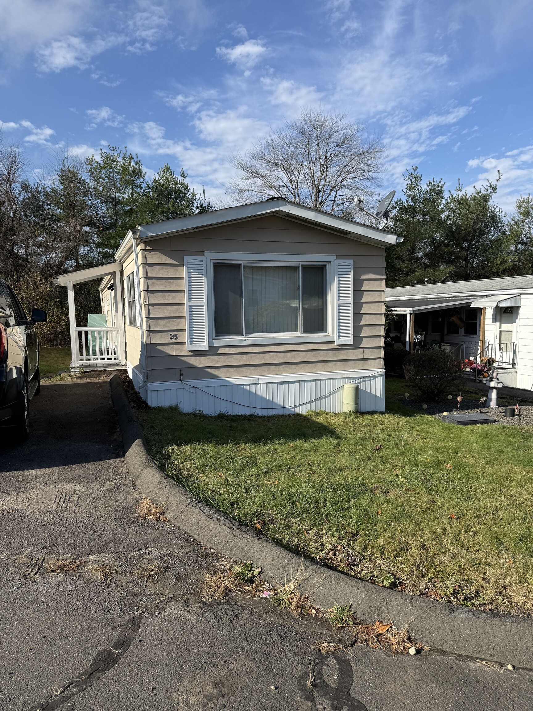 Homes for sale in Naugatuck, CT | 23 Thunderbird Dr, Naugatuck, CT 06770 | MLS# 24139195