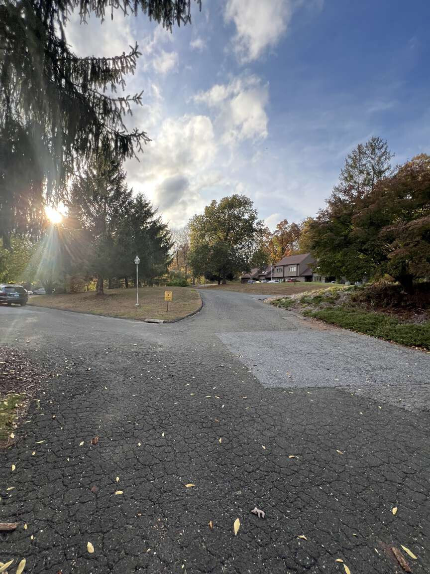 Photo 5 of 2 Twin Oaks , New Milford, CT