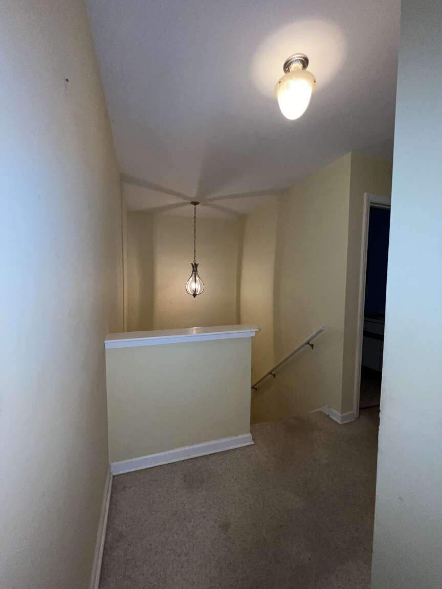 Photo 19 of 2 Twin Oaks , New Milford, CT