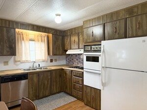 Homes for sale in Naugatuck, CT | 23 Thunderbird Dr, Naugatuck, CT 06770 | MLS# 24139195